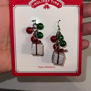 Holiday time jingle present earrings